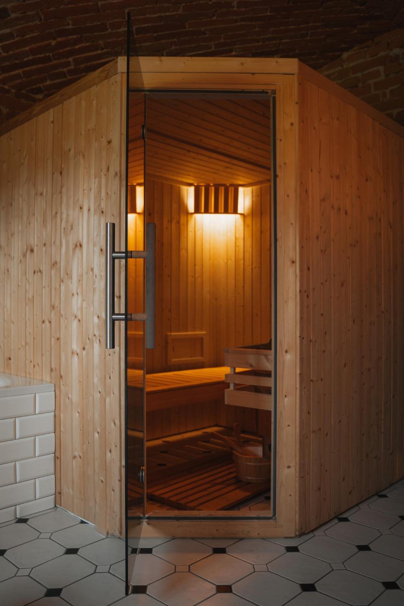 Folwark Wielka Wies - Palac Pod Debem Glowczyce Exterior foto